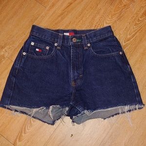 Tommy Hilfiger high-waisted shorts